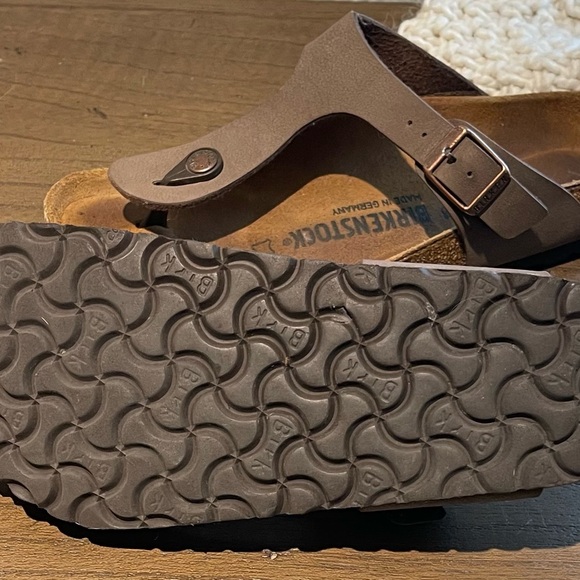 Birkenstock sandals. Size 7.5-8 - Picture 2 of 2